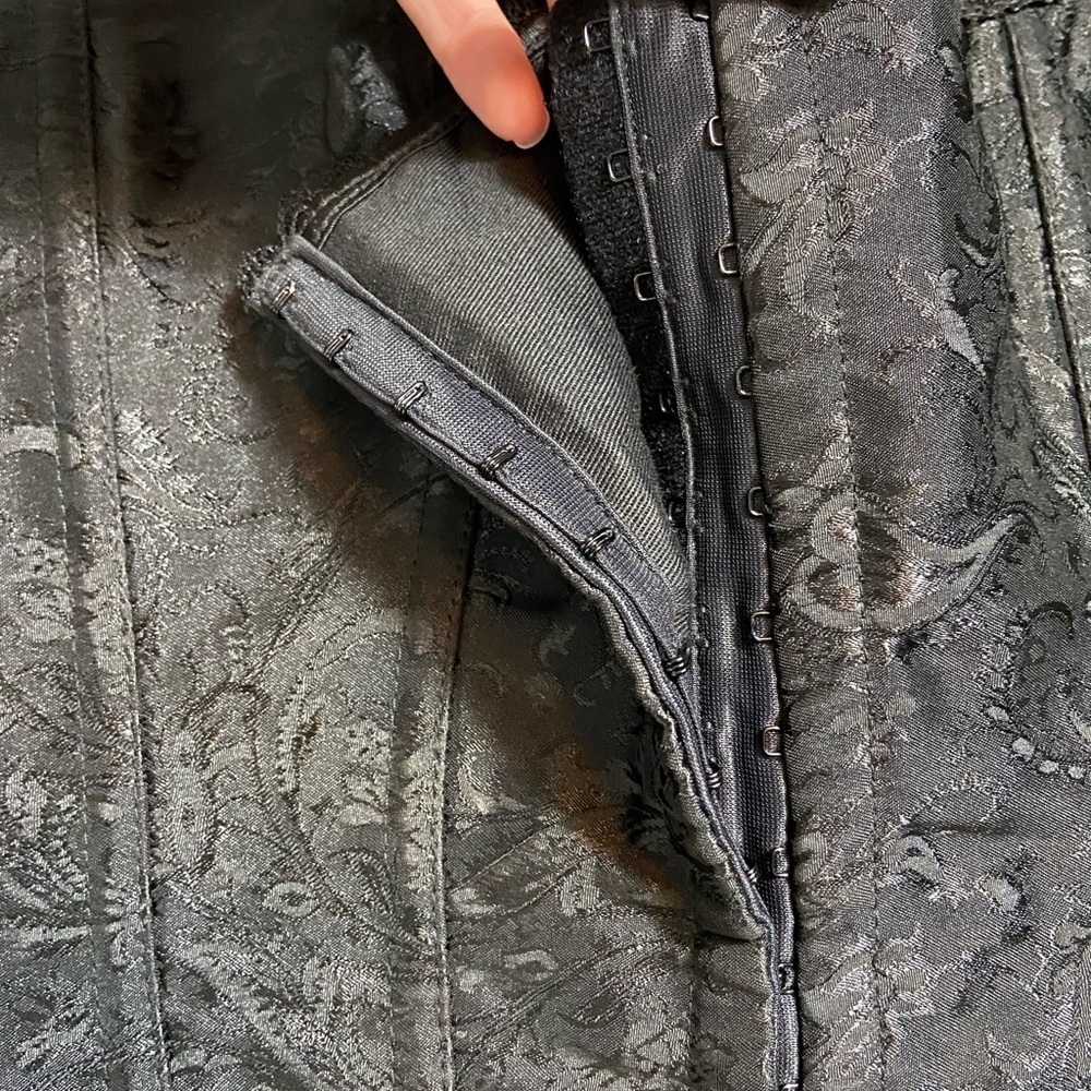 ICollection Black Brocade Racer Back Corset - Picture 7 of 9